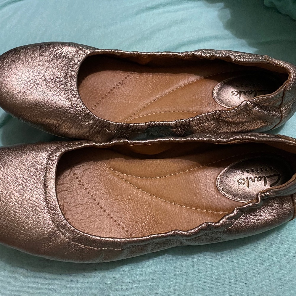 Clarks Women’s Ballet Flats SIZE 10